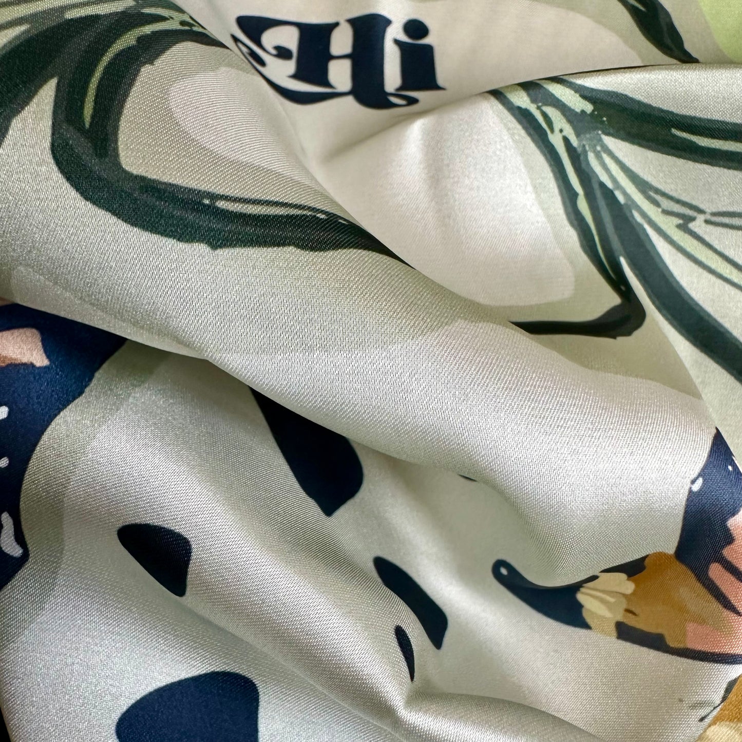 Foulard PAPILLON demi-soie
